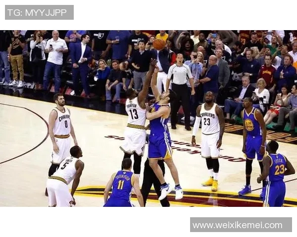 2016年NBA西部决赛勇士与雷霆的激烈对决与历史意义分析 2016年NBA西部决赛勇士与雷霆的激烈对决与历史意义分析