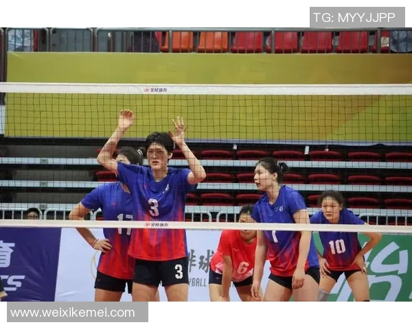 中国男排与中国女排的巅峰对决谁能在赛场上赢得荣耀与尊重 中国男排与中国女排的巅峰对决谁能在赛场上赢得荣耀与尊重